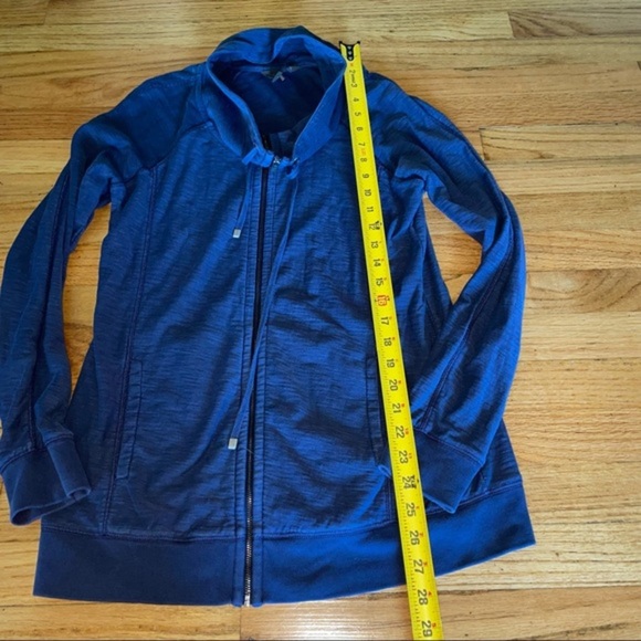 6 Tommy Bahama cowl neck zip up - Picture 3 of 8